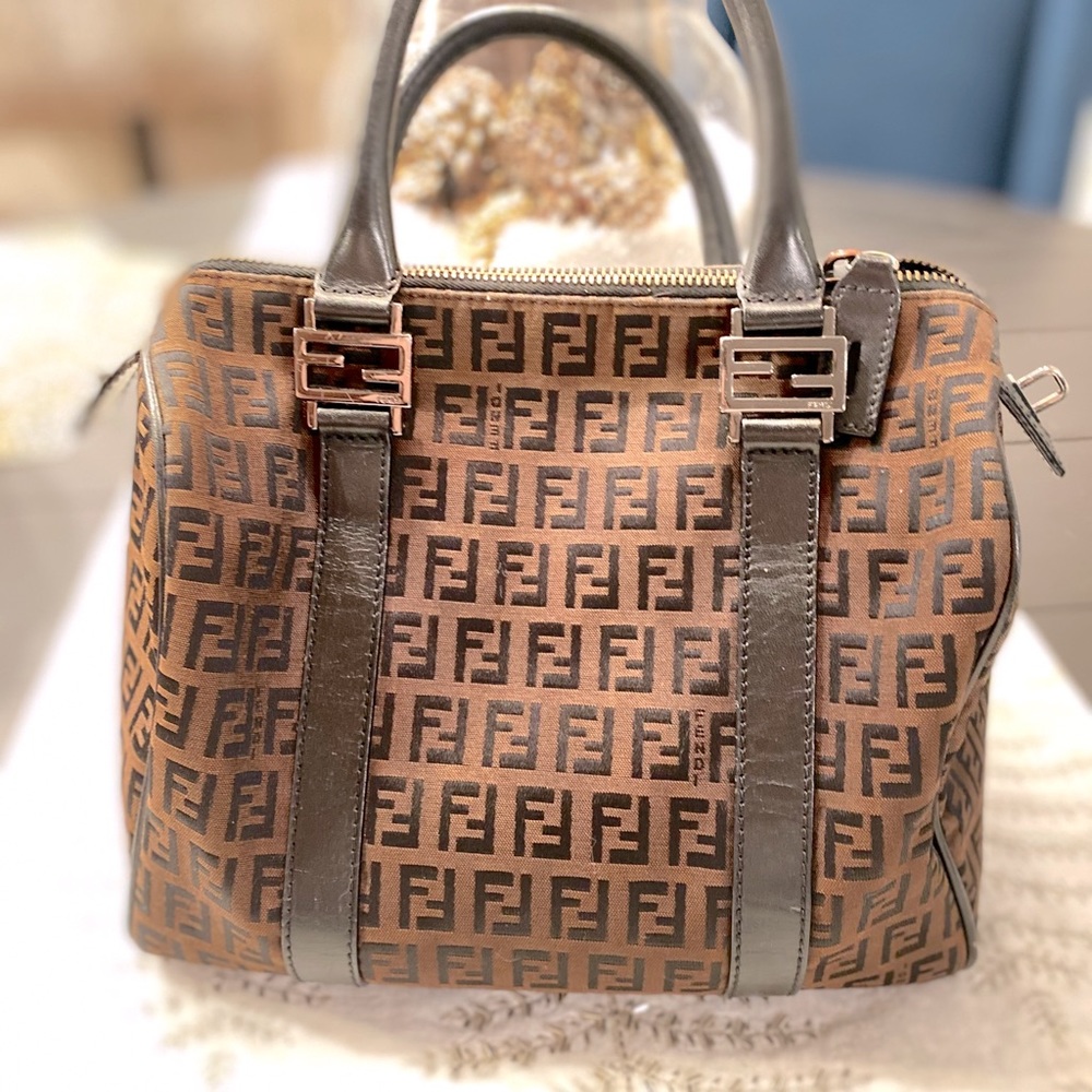 Authentic FENDI Speedy 25 Handbag